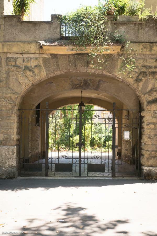 Casa Vacanze "Il Vaticano A 2 Passi" โรม ภายนอก รูปภาพ